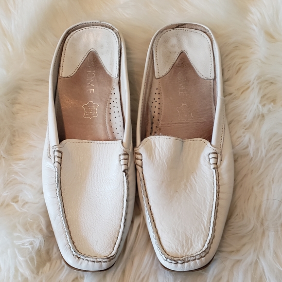 Binome Vintage White Leather Loafer Slide - Picture 2 of 6